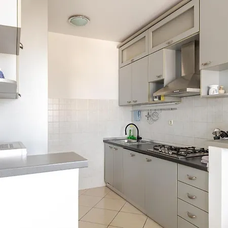 Spacious Terrace With Private Parking Split