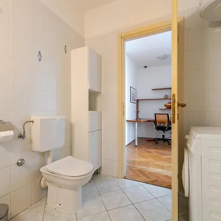 Spacious Terrace With Private Parking Split