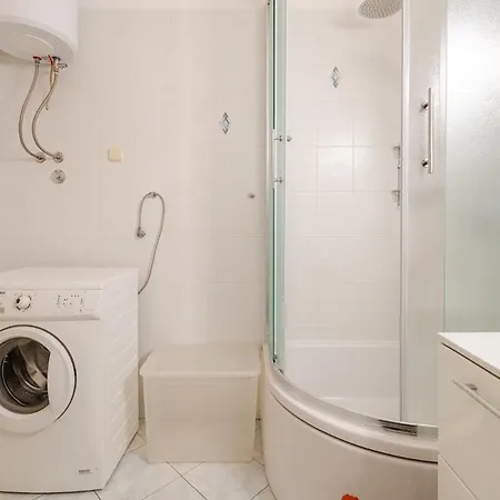 Apartamento Spacious Terrace With Private Parking *